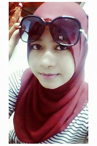 malay- awek tudung ganu depan webcam