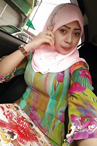 Awek Baju Kurung Ketat Nampak hooter-sling
